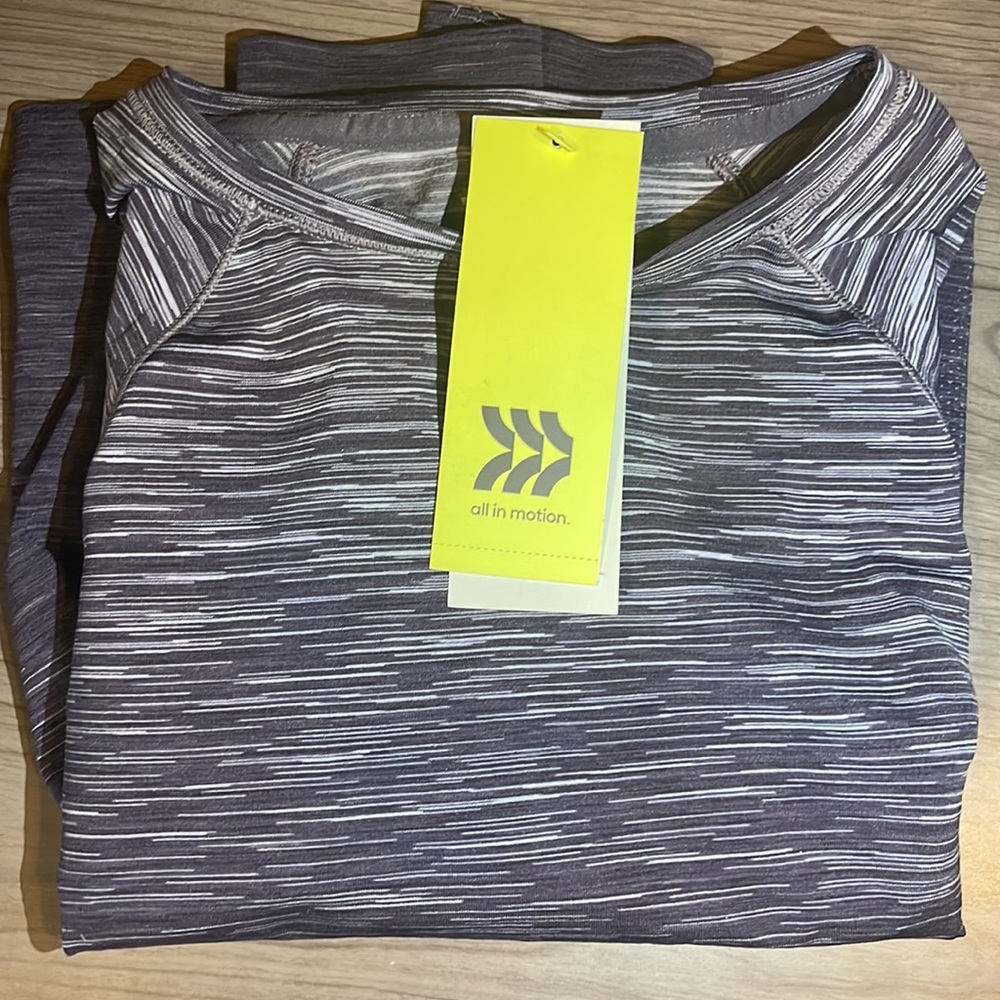 All In Motion moisture Wicking rash guard thumbhole cuffs NEW SMALL
